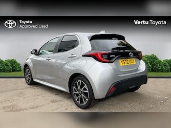Used Toyota Yaris 2022 for sale - 76517912: Photo