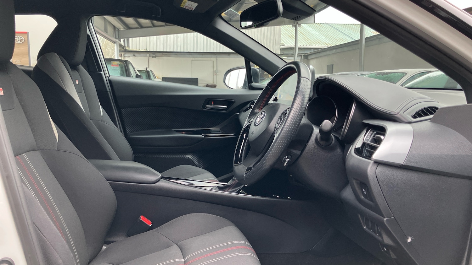 Used Toyota C-HR 2022 for sale - 77286122: Photo 11