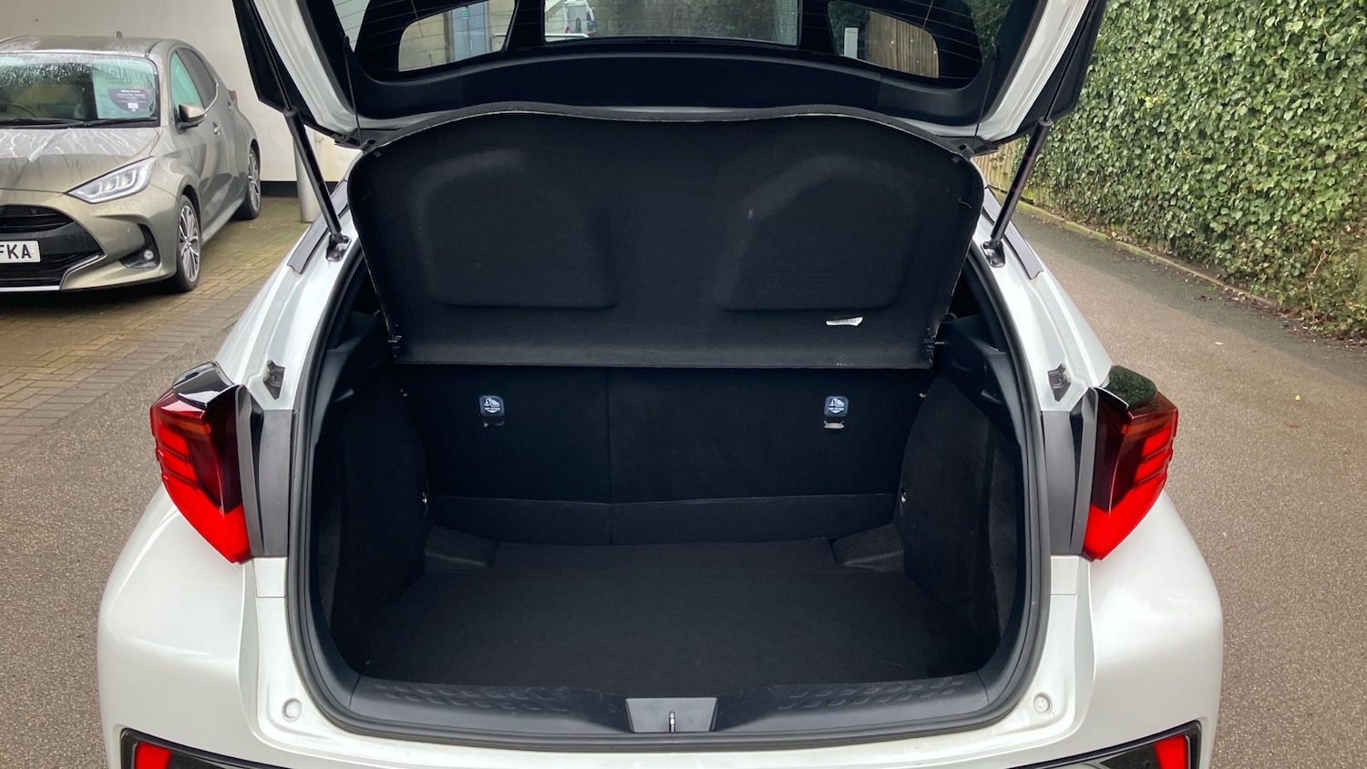 Used Toyota C-HR 2022 for sale - 77286122: Photo 14