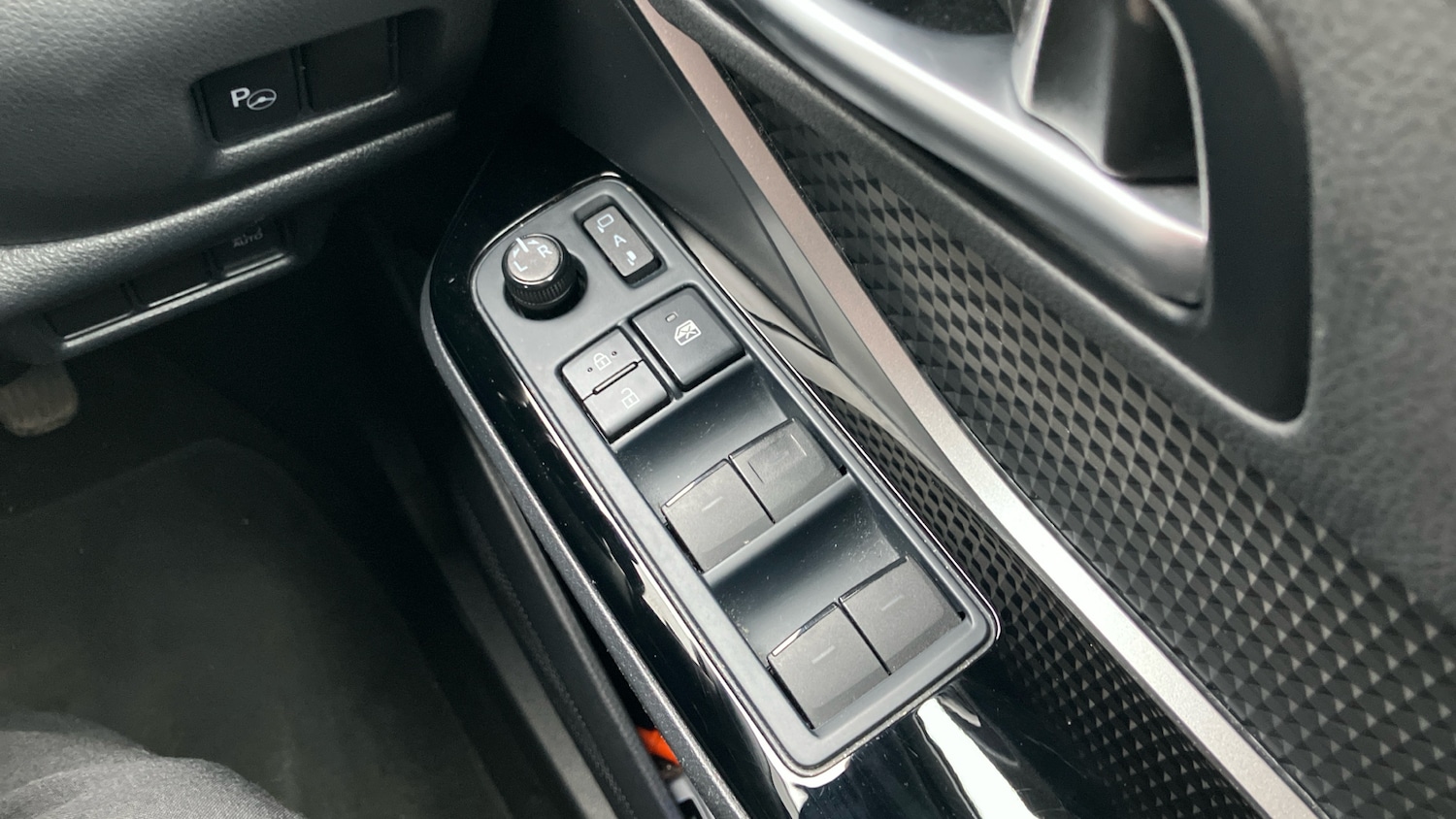 Used Toyota C-HR 2022 for sale - 77286122: Photo 31