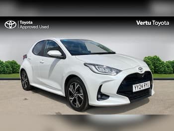 Used Toyota Yaris 2024 for sale - 79761566: Photo