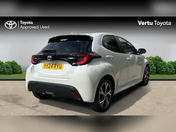 Used Toyota Yaris 2024 for sale - 79761566: Photo