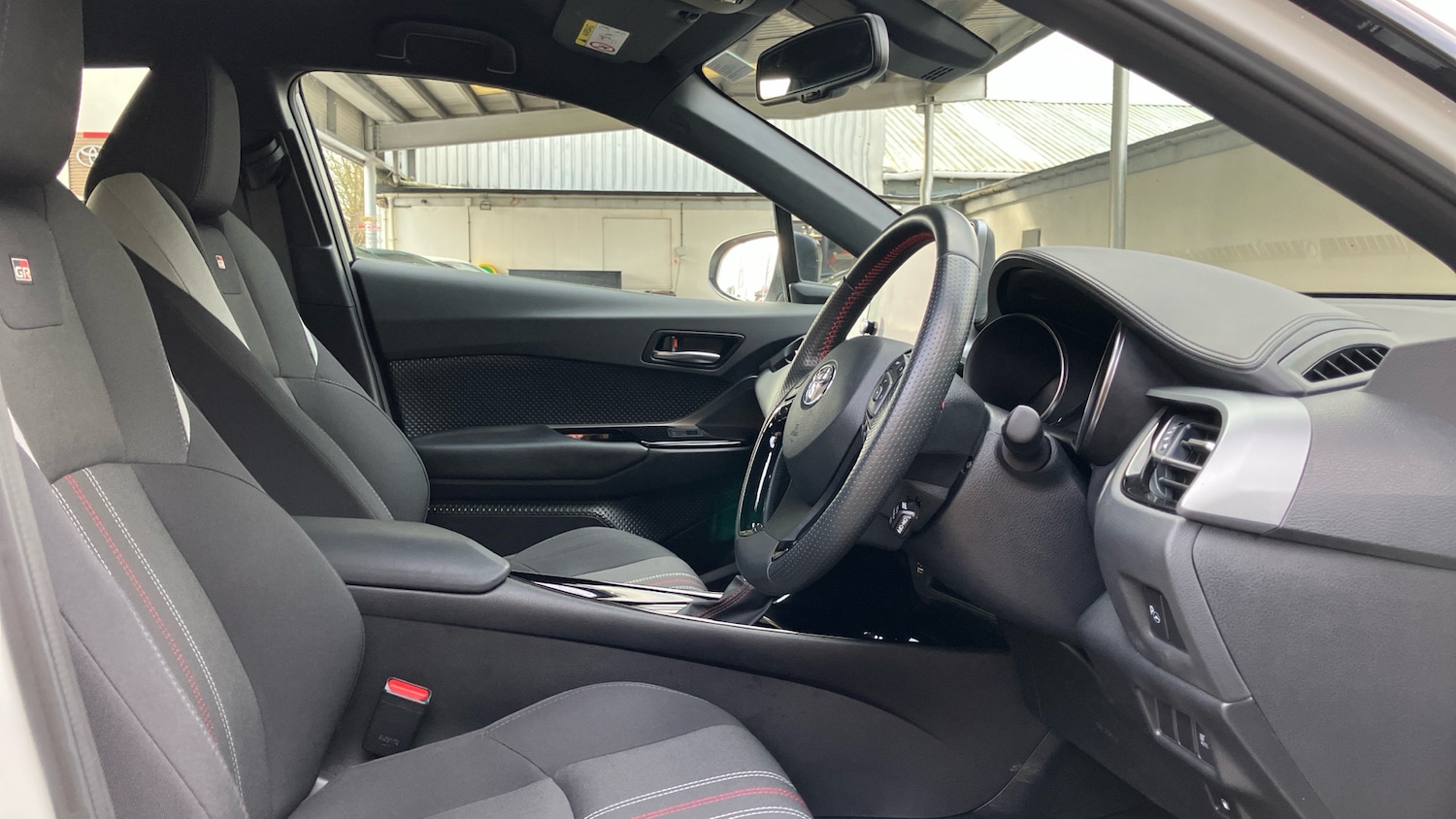 Used Toyota C-HR 2022 for sale - 77544561: Photo 11