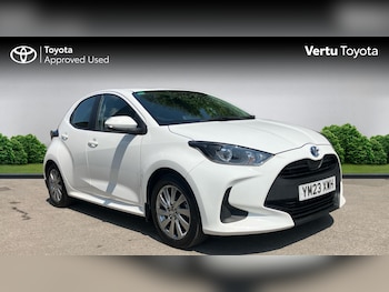 Used Toyota Yaris 2023 for sale - 79102355: Photo