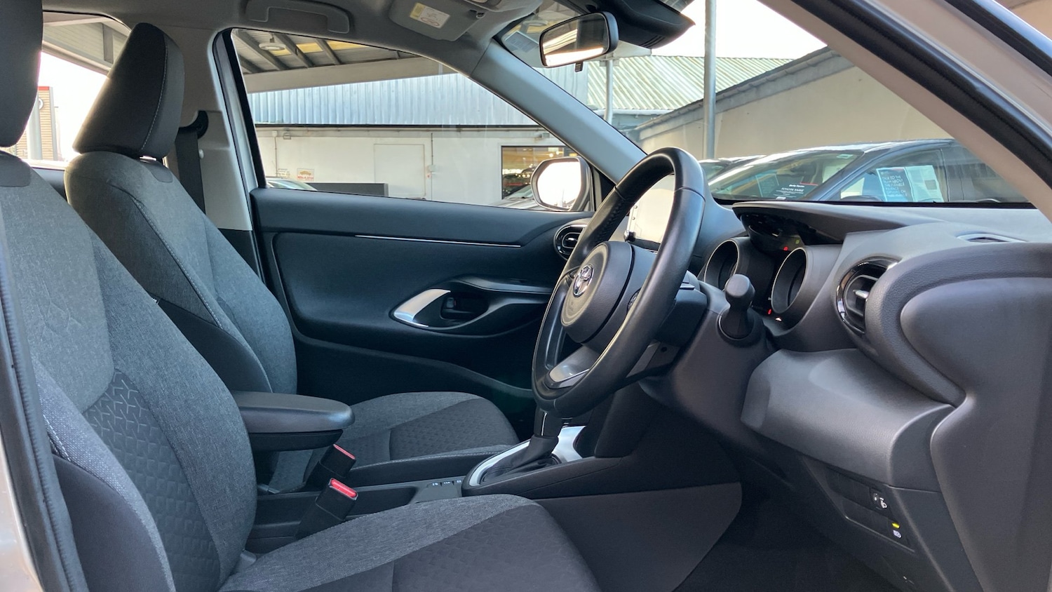 Used Toyota Yaris Cross 2022 for sale - 76957353: Photo 11