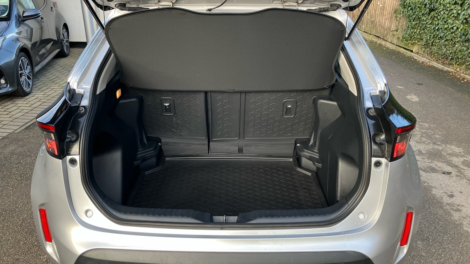 Used Toyota Yaris Cross 2022 for sale - 76957353: Photo 14