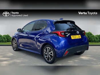 Used Toyota Yaris 2021 for sale - 79352863: Photo
