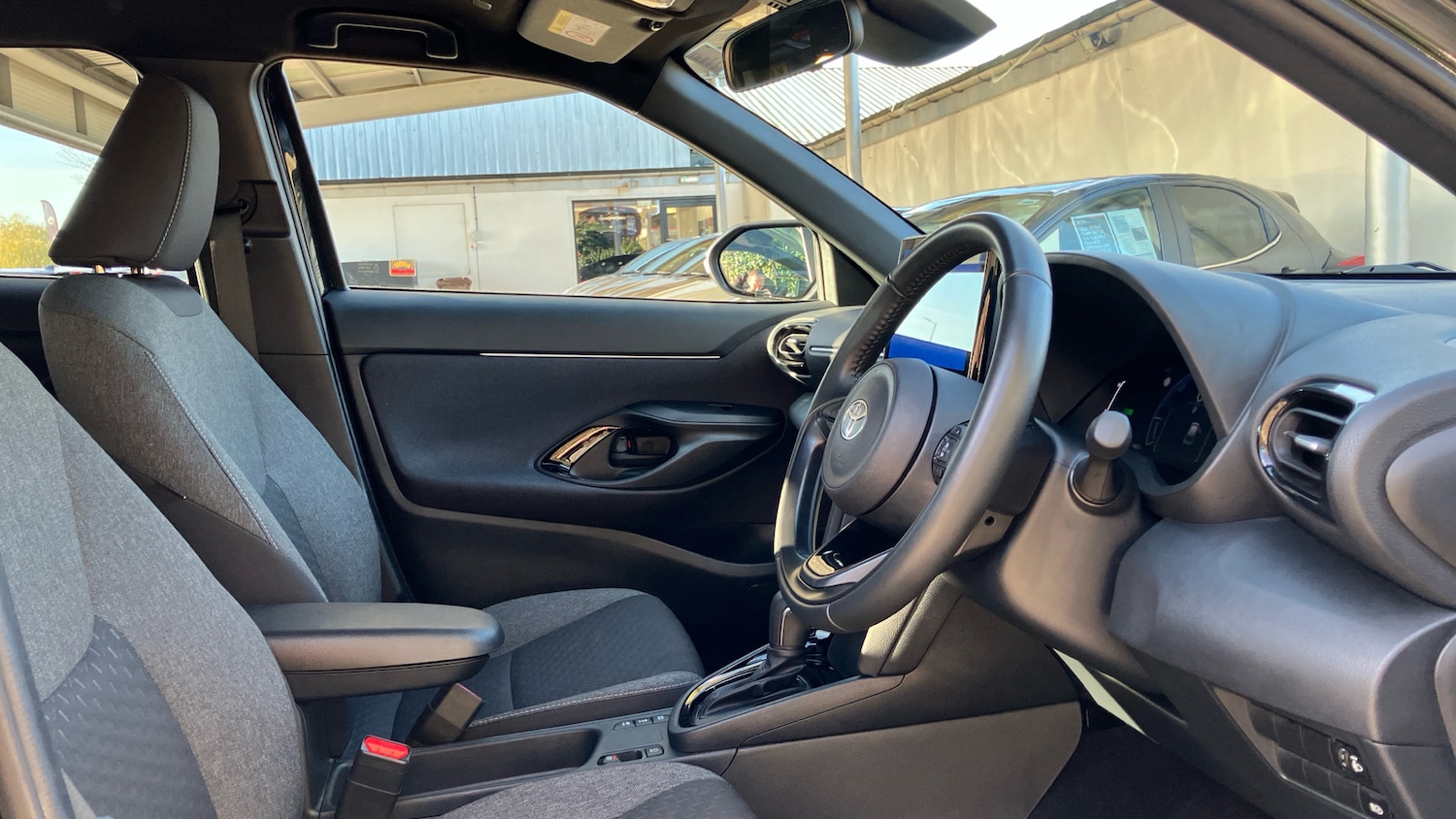 Used Toyota Yaris Cross 2025 for sale - 76681615: Photo 11