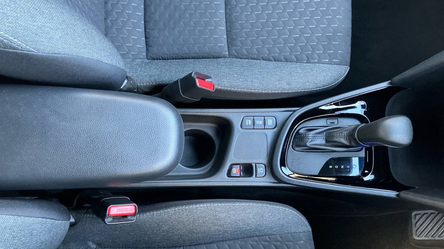 Used Toyota Yaris Cross 2025 for sale - 76681615: Photo 39