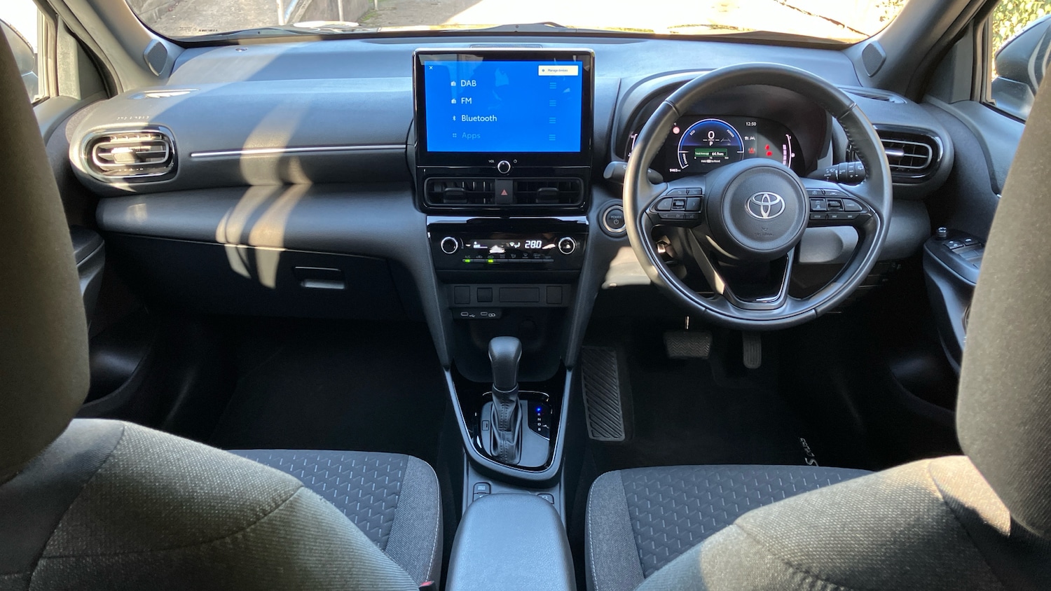 Used Toyota Yaris Cross 2025 for sale - 76681615: Photo 5