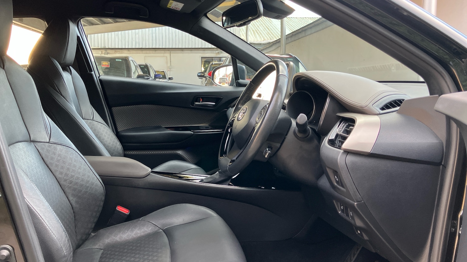 Used Toyota C-HR 2021 for sale - 77950311: Photo 11