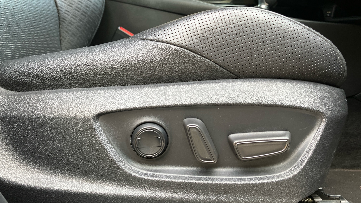 Used Toyota C-HR 2021 for sale - 77950311: Photo 31