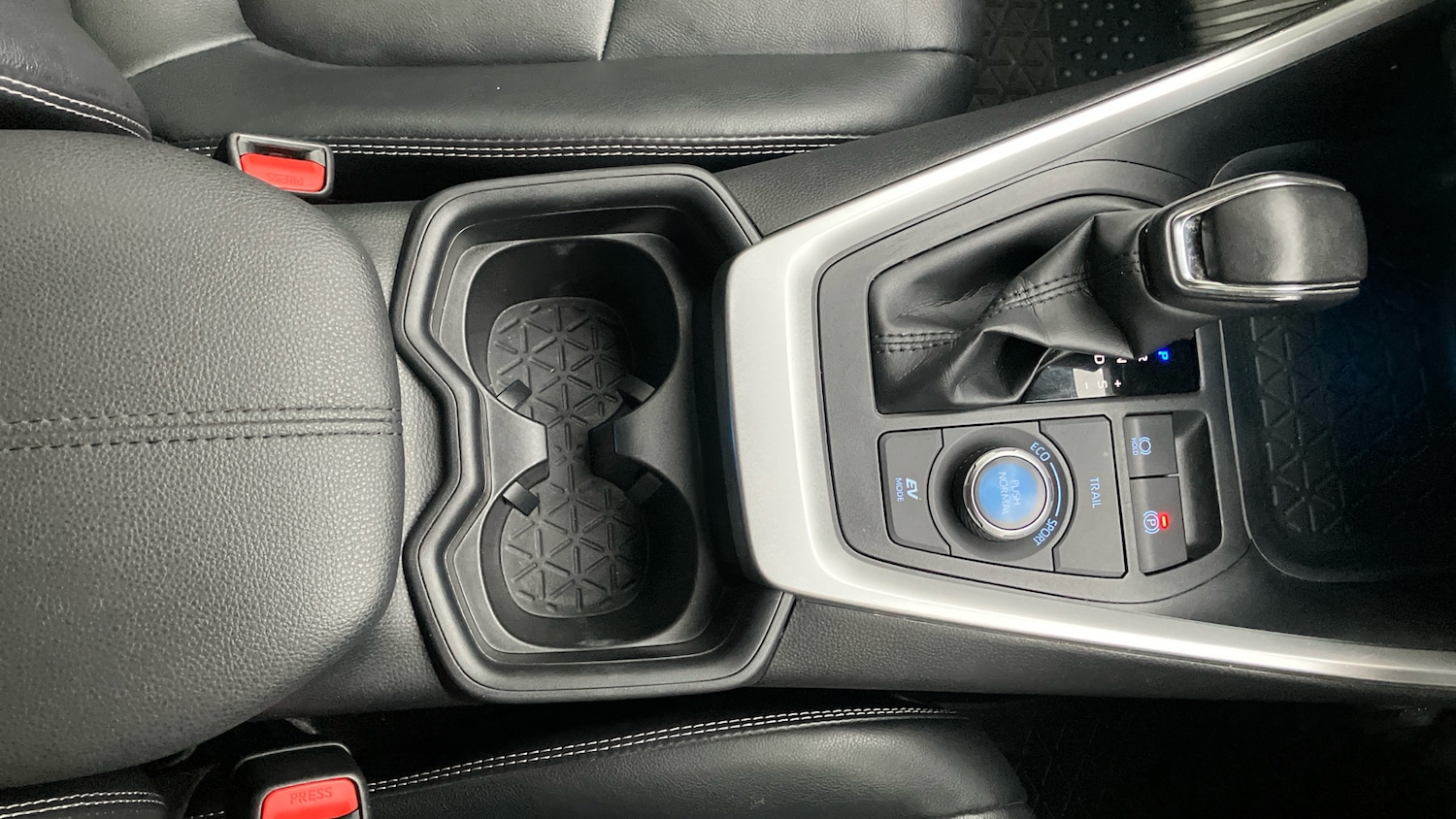 Used Toyota RAV4 2022 for sale - 77137458: Photo 39