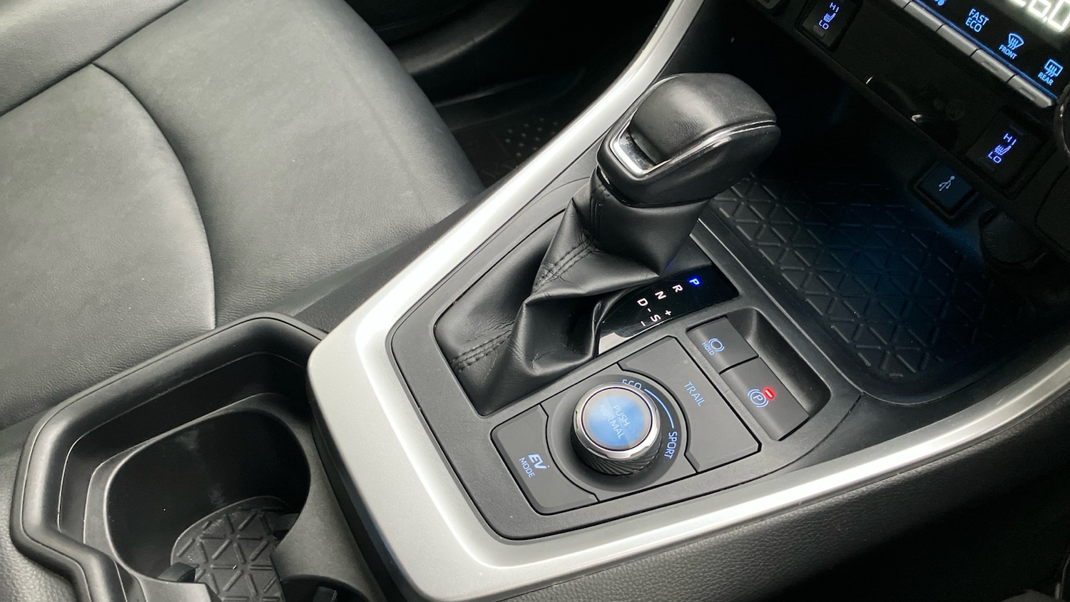 Used Toyota RAV4 2022 for sale - 77137458: Photo 42