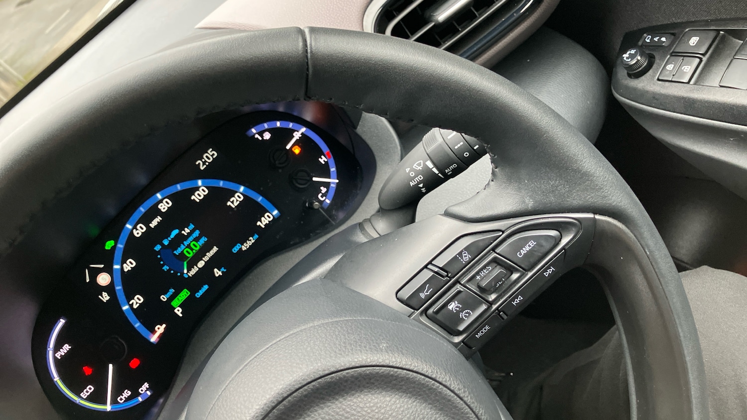 Used Toyota Yaris Cross 2024 for sale - 77544593: Photo 34