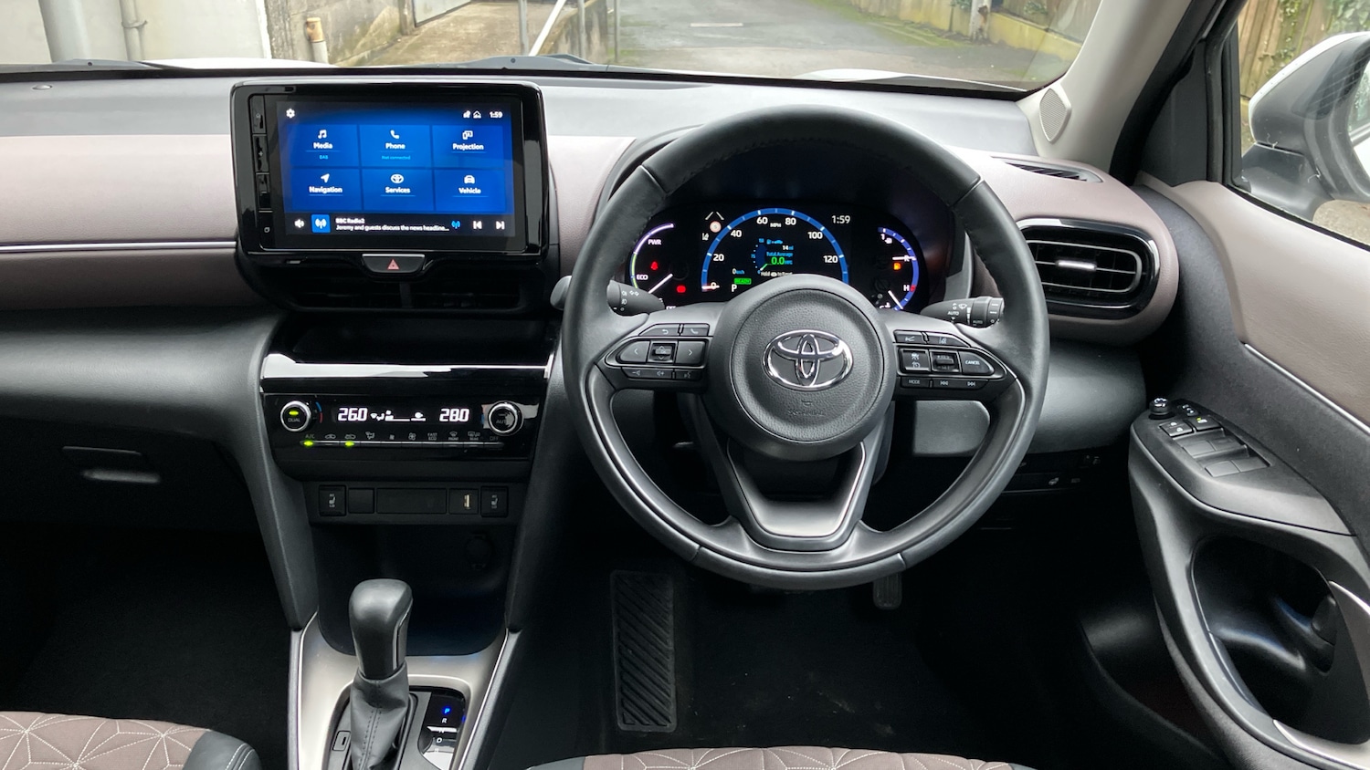 Used Toyota Yaris Cross 2024 for sale - 77544593: Photo 6