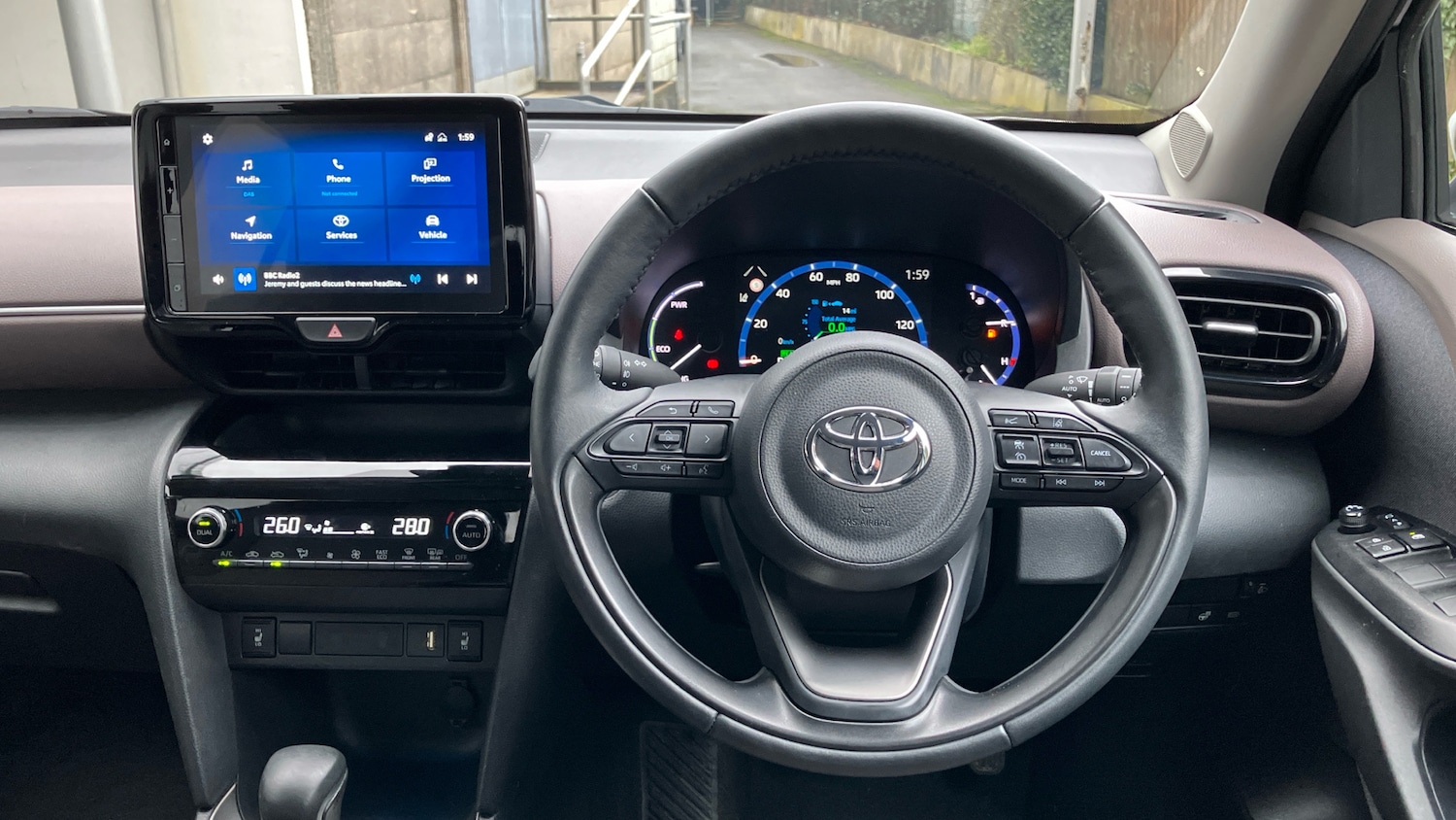 Used Toyota Yaris Cross 2024 for sale - 77544593: Photo 8