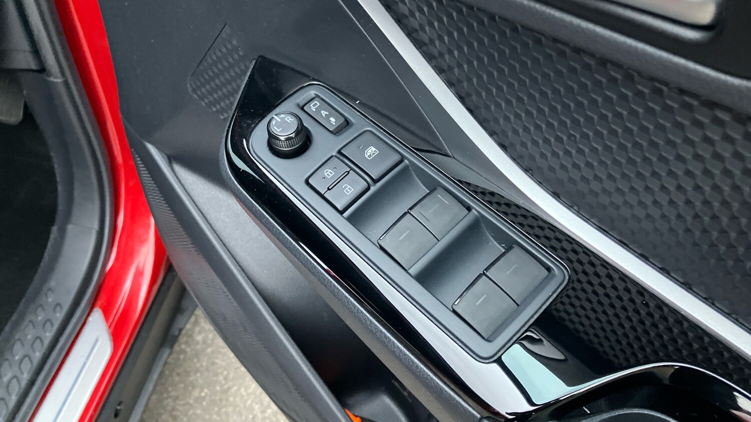 Used Toyota C-HR 2023 for sale - 77676163: Photo 31