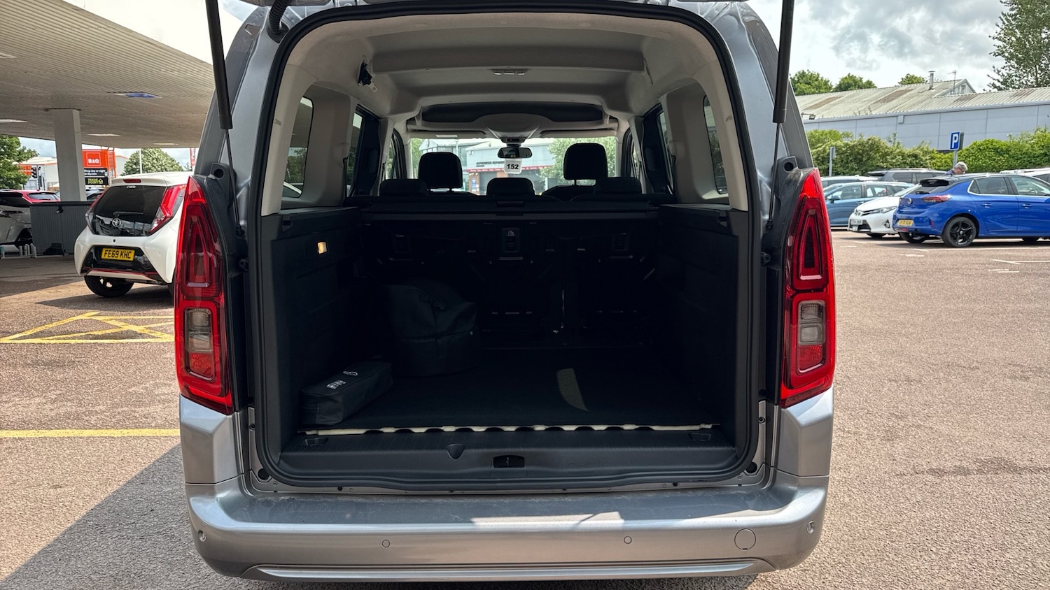 Vehicle 14