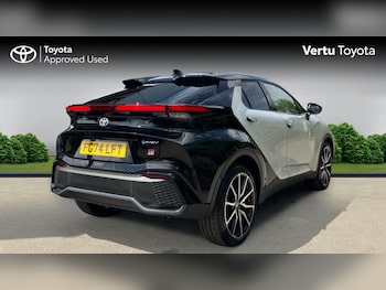 Used Toyota C-HR 2024 for sale - 79101696: Photo