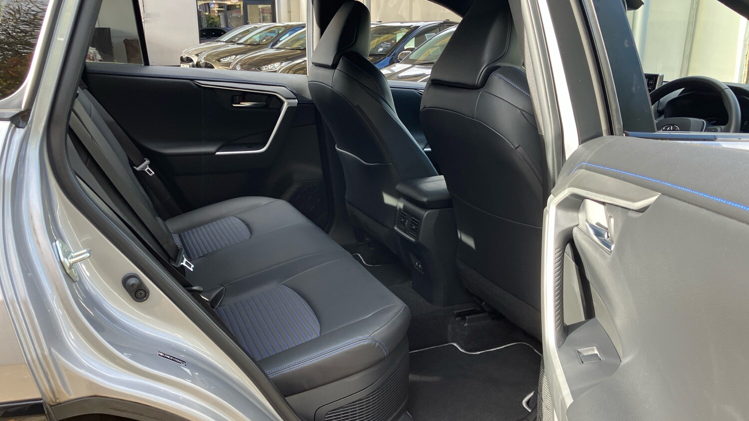 Used Toyota RAV4 2021 for sale - 76422246: Photo 12