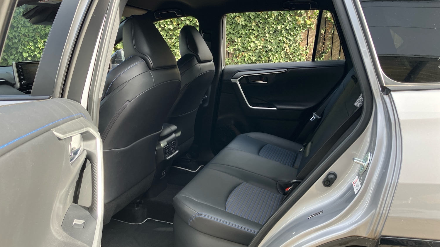 Used Toyota RAV4 2021 for sale - 76422246: Photo 13