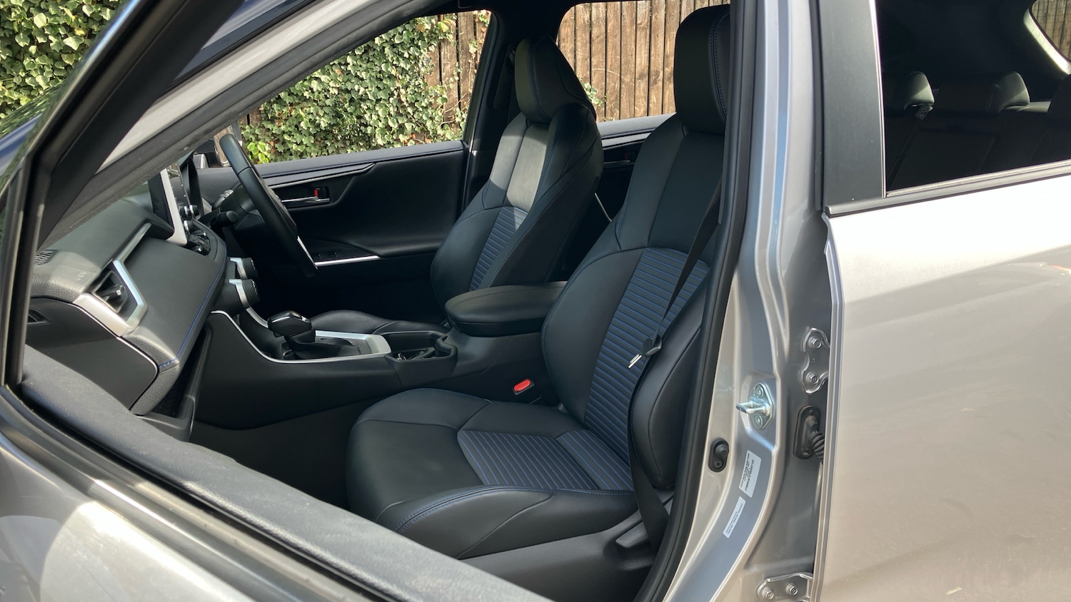 Used Toyota RAV4 2021 for sale - 76422246: Photo 43