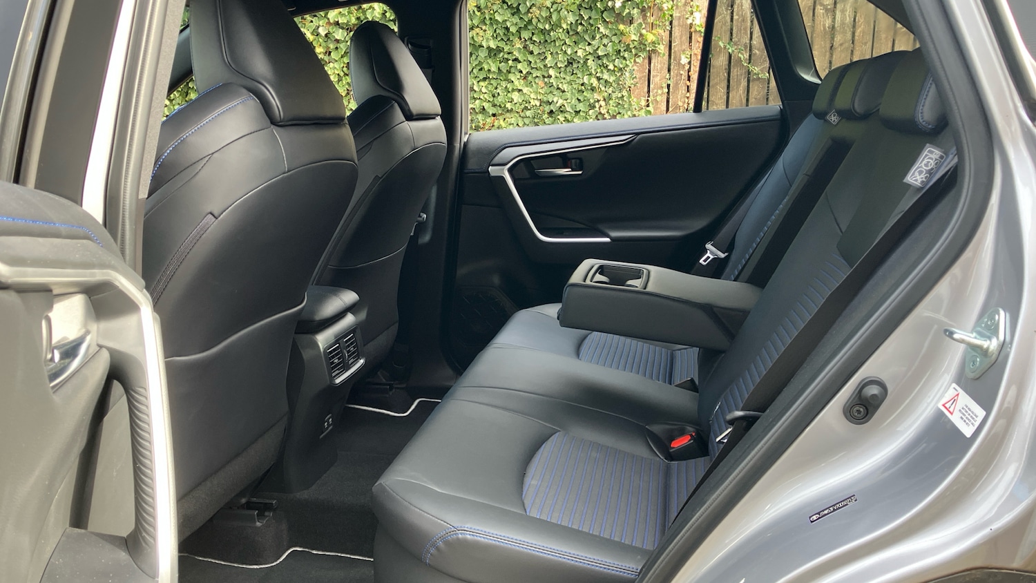 Used Toyota RAV4 2021 for sale - 76422246: Photo 45