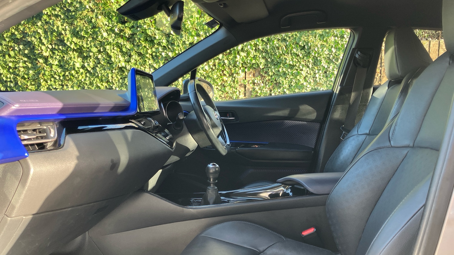 Used Toyota C-HR 2017 for sale - 76734947: Photo 10