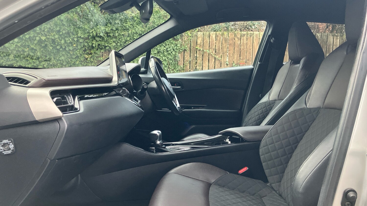 Used Toyota C-HR 2018 for sale - 77336497: Photo 10