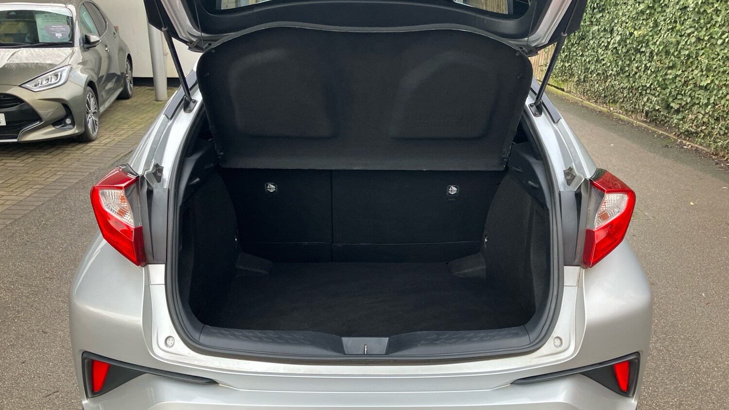 Used Toyota C-HR 2018 for sale - 77336497: Photo 14