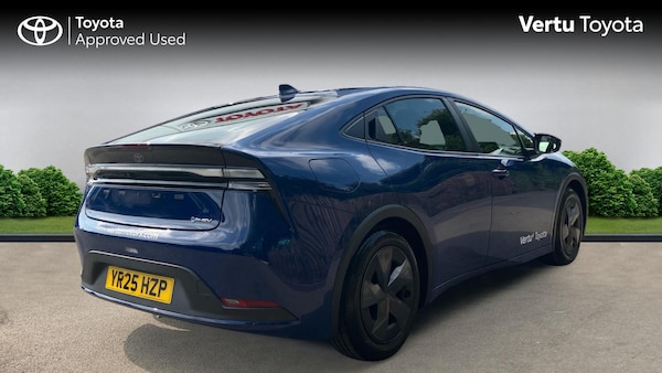 Used Toyota Prius 2025 for sale - 76045901: Photo 2