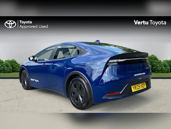 Used Toyota Prius 2025 for sale - 76045901: Photo 4