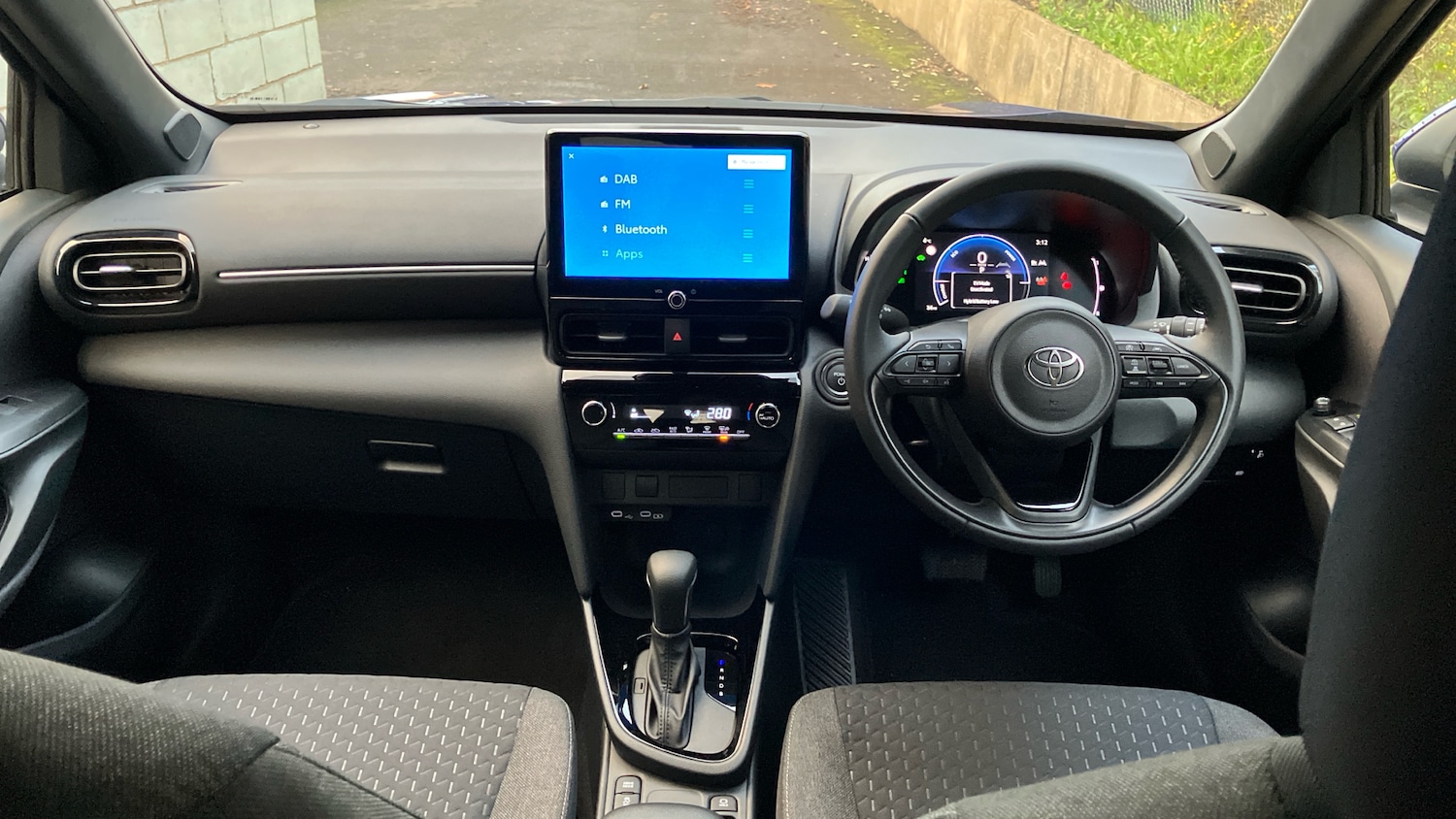 Used Toyota Yaris Cross 2025 for sale - 76694174: Photo 5