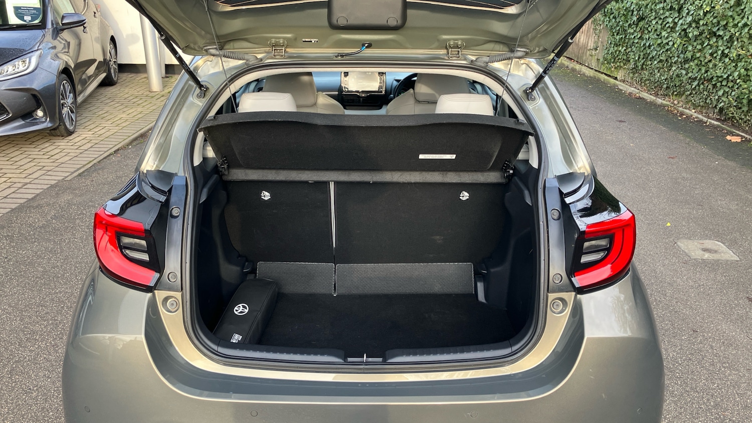 Used Toyota Yaris 2022 for sale - 77521924: Photo 14