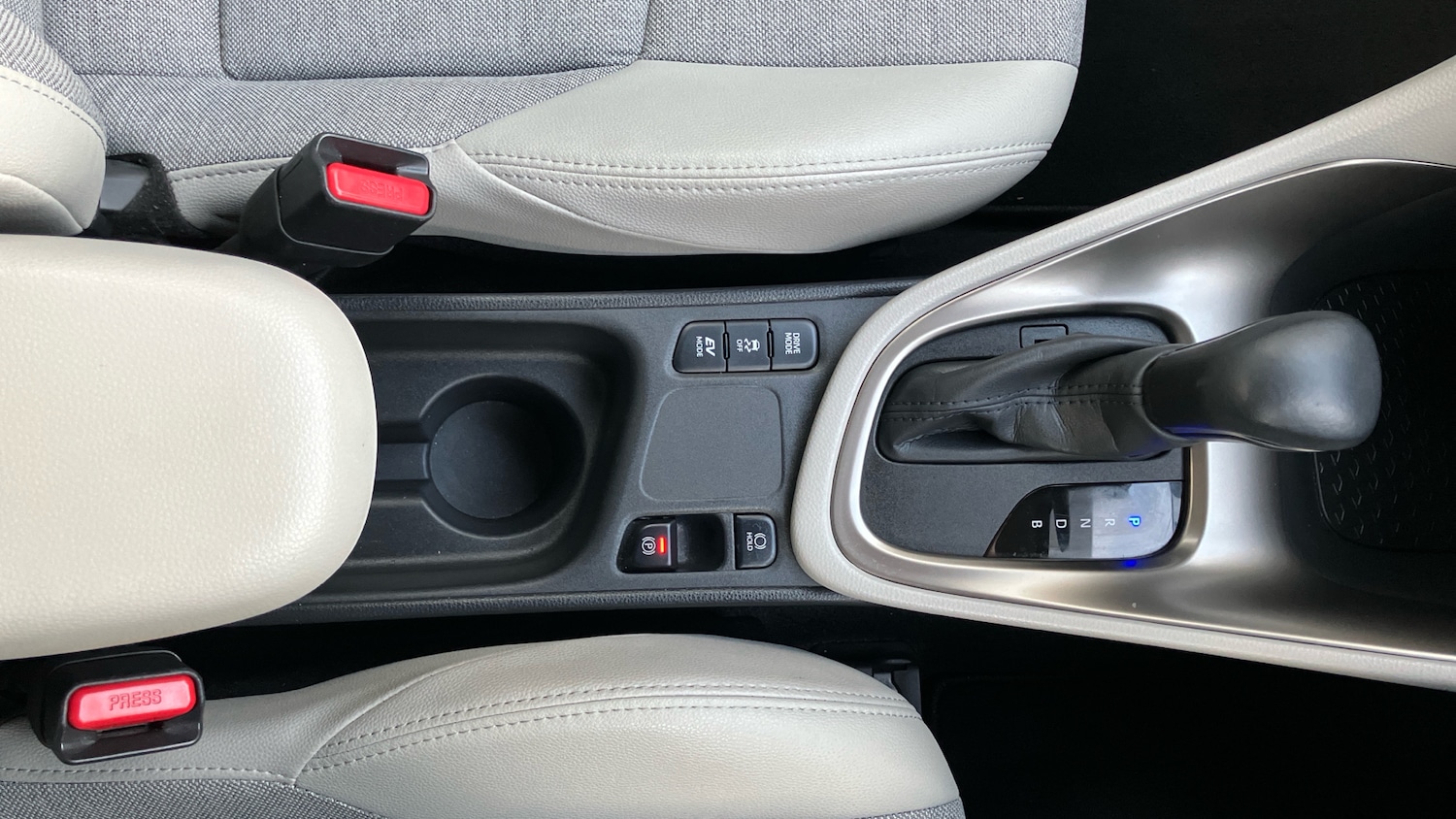 Used Toyota Yaris 2022 for sale - 77521924: Photo 37