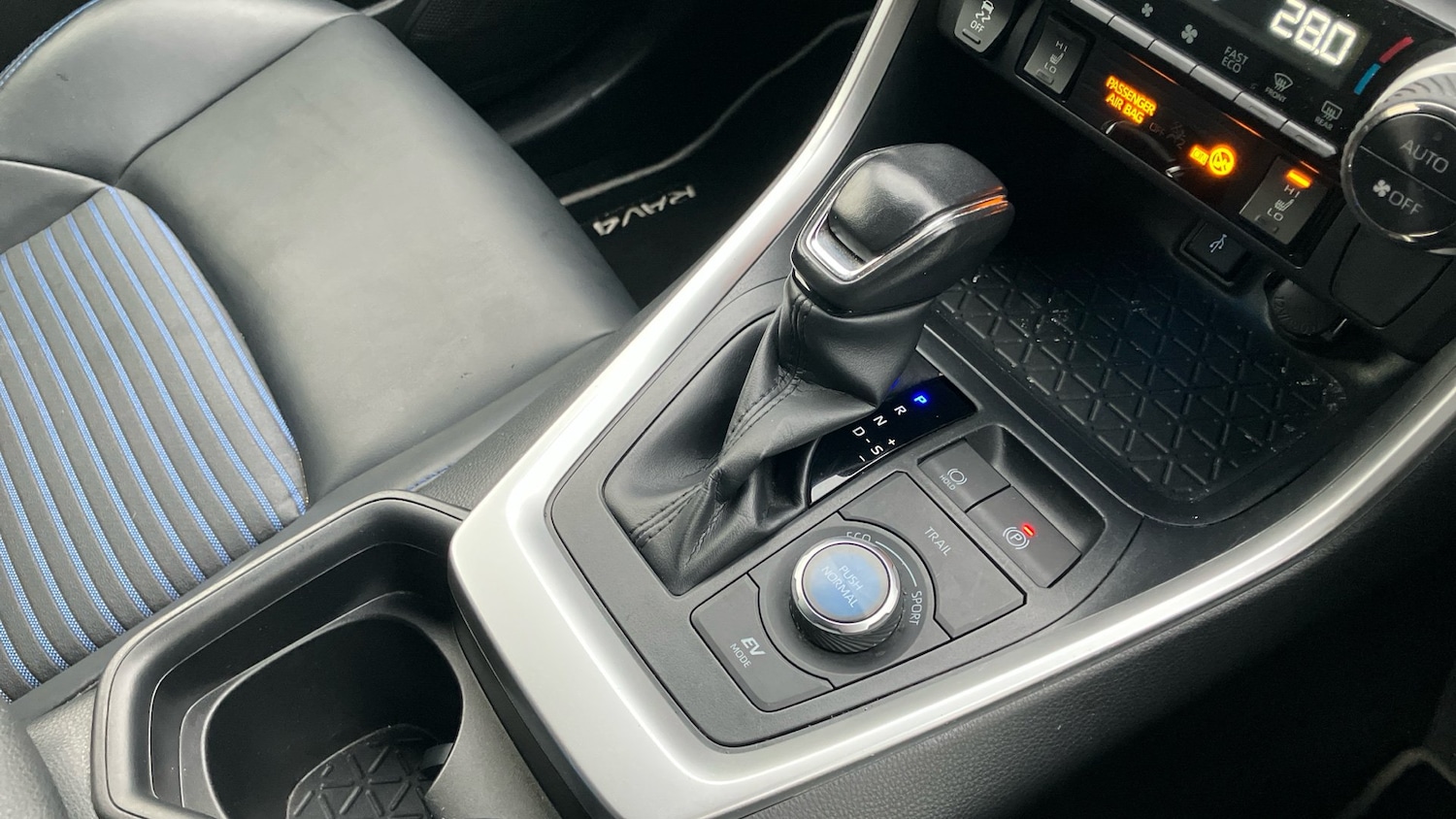 Used Toyota RAV4 2021 for sale - 76896819: Photo 37