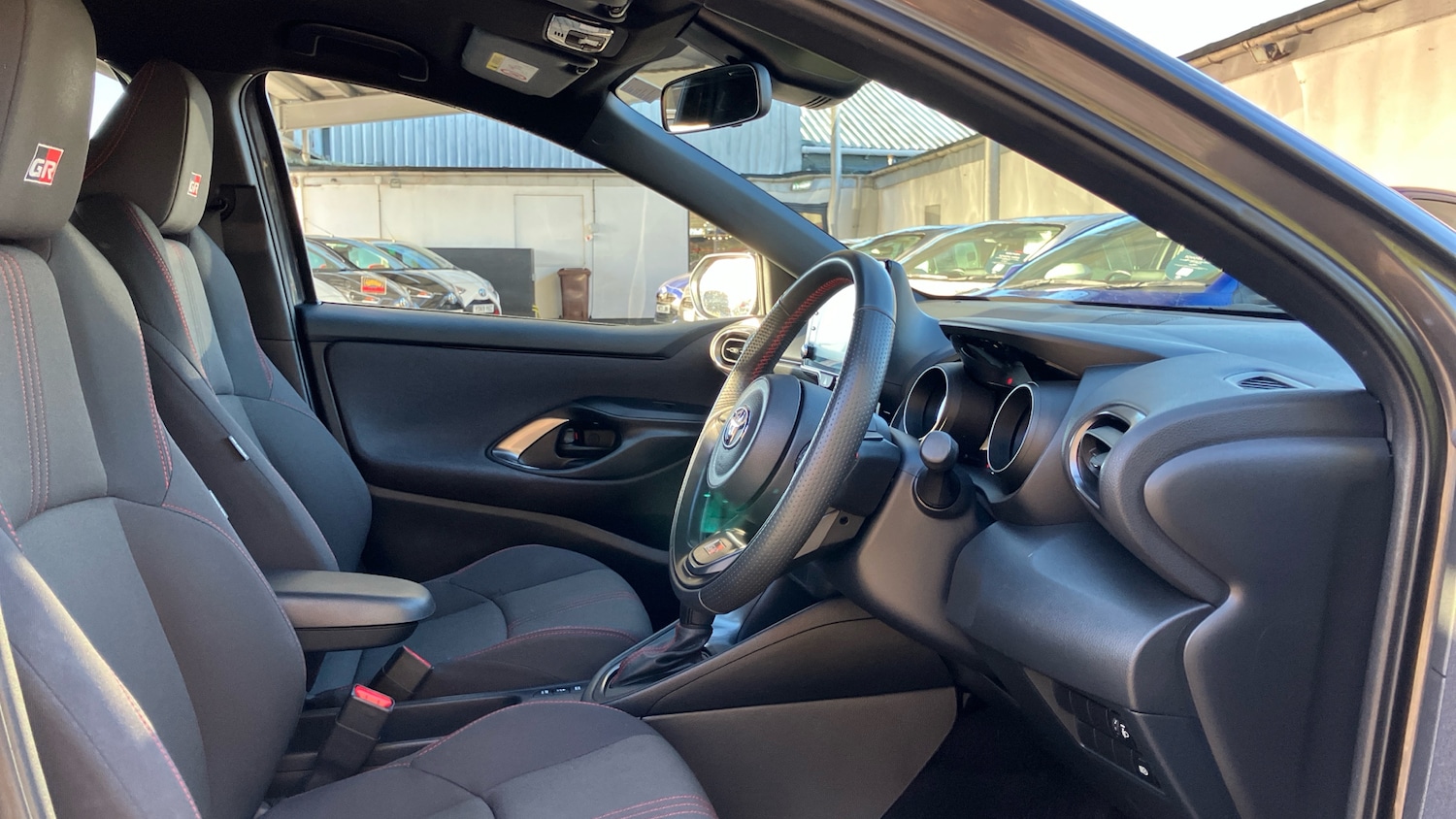 Used Toyota Yaris 2024 for sale - 77079442: Photo 11