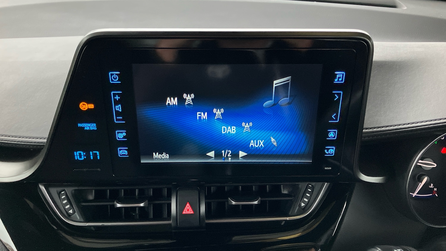 Used Toyota C-HR 2019 for sale - 77578651: Photo 7