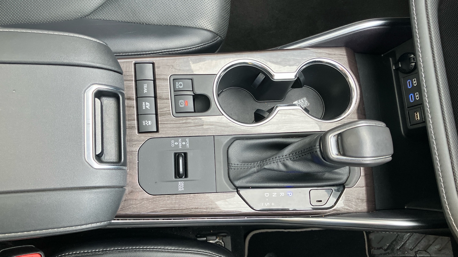 Used Toyota Highlander 2022 for sale - 77643625: Photo 40