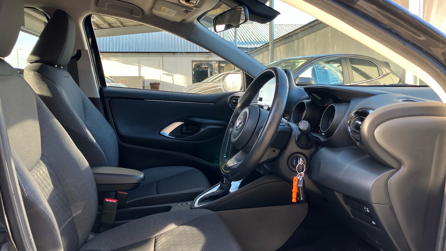 Used Toyota Yaris 2022 for sale - 76710010: Photo 11