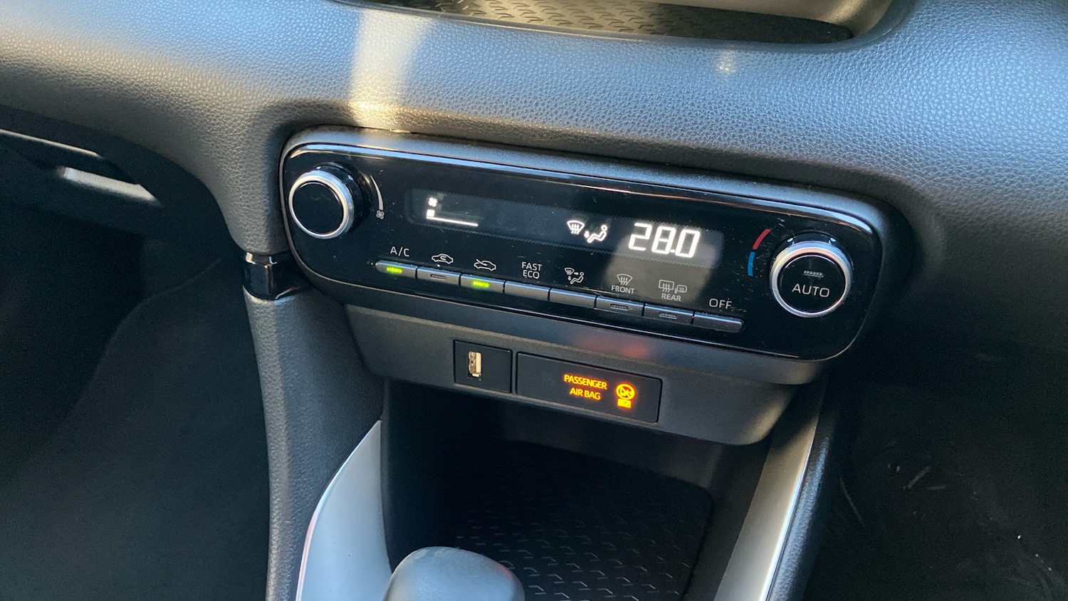 Used Toyota Yaris 2022 for sale - 76710010: Photo 35