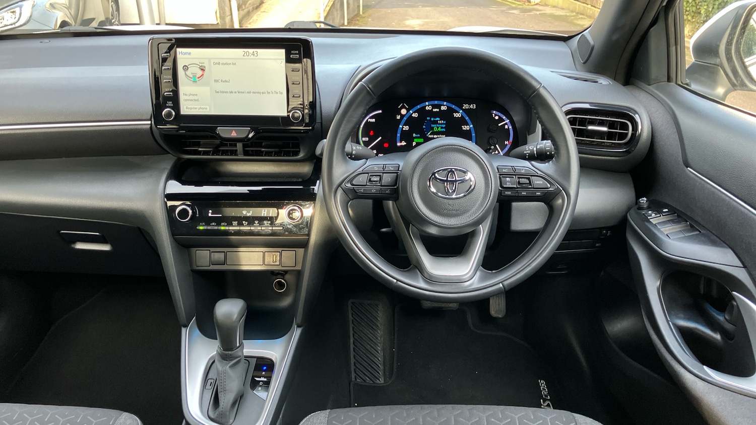 Used Toyota Yaris Cross 2022 for sale - 77262209: Photo 6