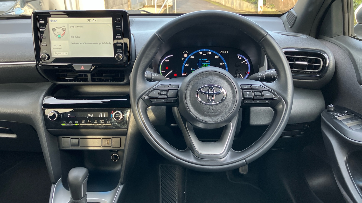 Used Toyota Yaris Cross 2022 for sale - 77262209: Photo 8