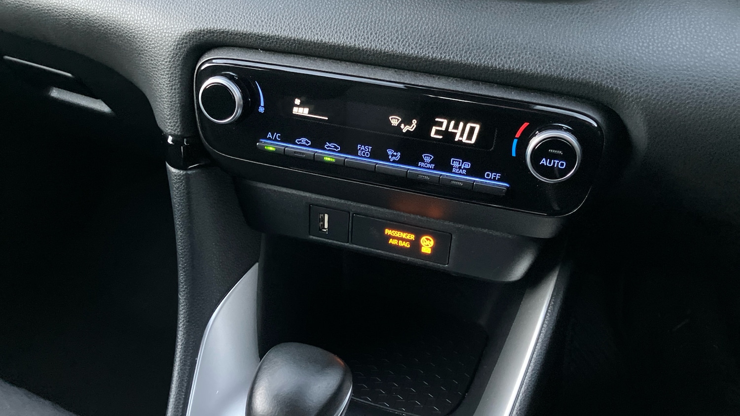 Used Toyota Yaris 2021 for sale - 76694768: Photo 33