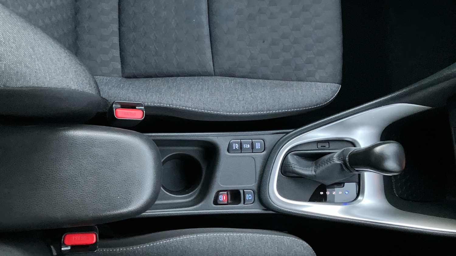 Used Toyota Yaris 2021 for sale - 76694768: Photo 34