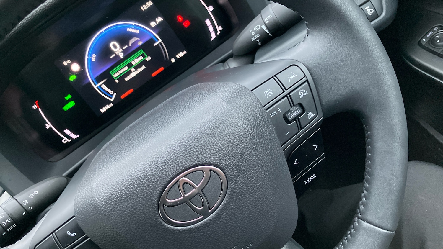 Used Toyota C-HR 2024 for sale - 77079460: Photo 33