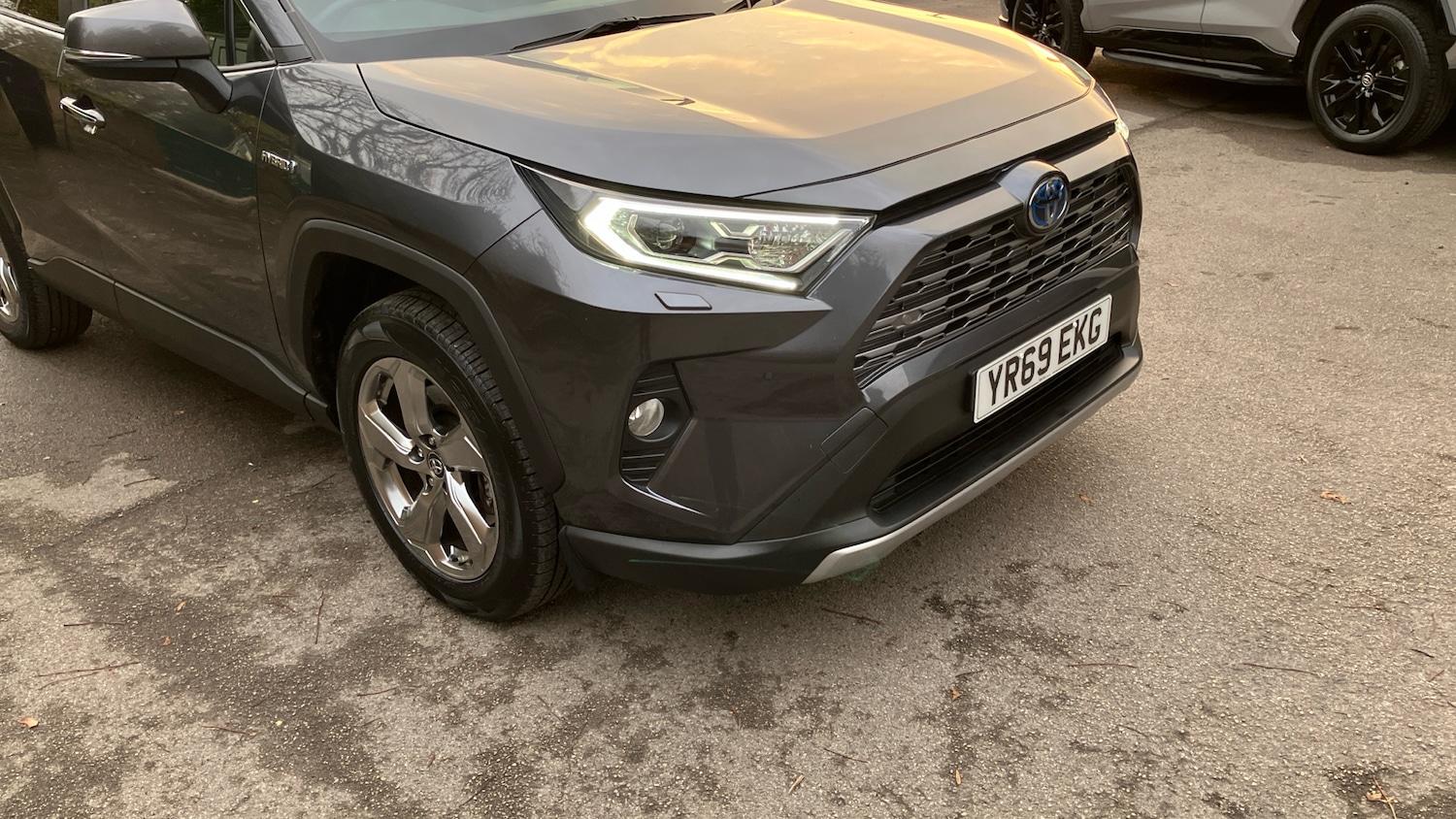 Used Toyota RAV4 2019 for sale - 76532101: Photo 28