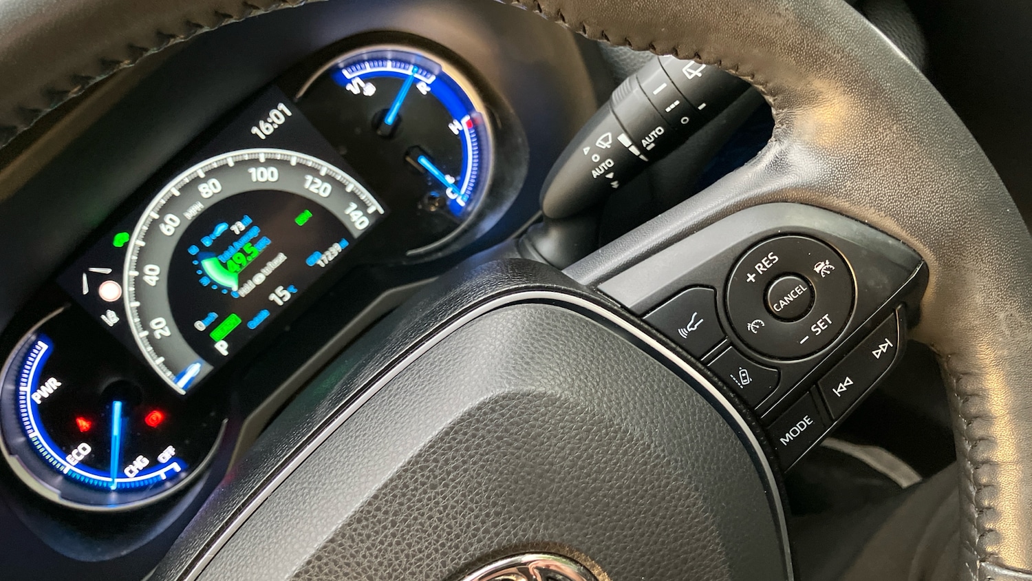 Used Toyota RAV4 2019 for sale - 76532101: Photo 35