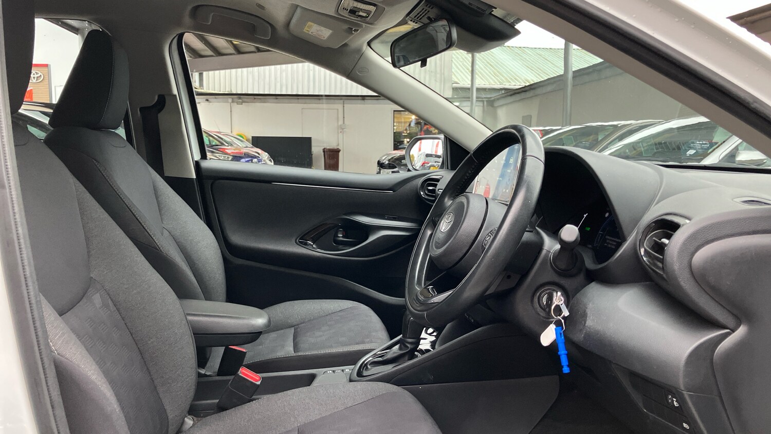 Used Toyota Yaris 2024 for sale - 77350331: Photo 11